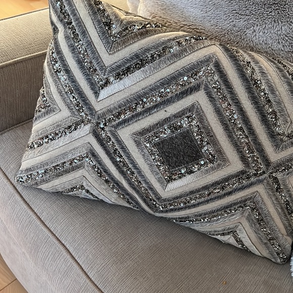 Decorative Leather Hide Accent Throw Pillow Size 19”x13” cowhide and Sequins - Picture 6 of 6